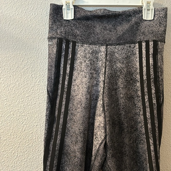 Adidas Aeroready graph leggings size small - Picture 2 of 6